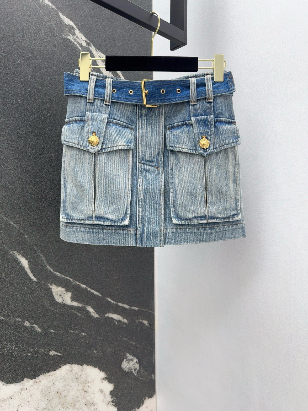 “Stylish Blue Cowboy Suit with High Fashion Appeal for Women” - 图片 1
