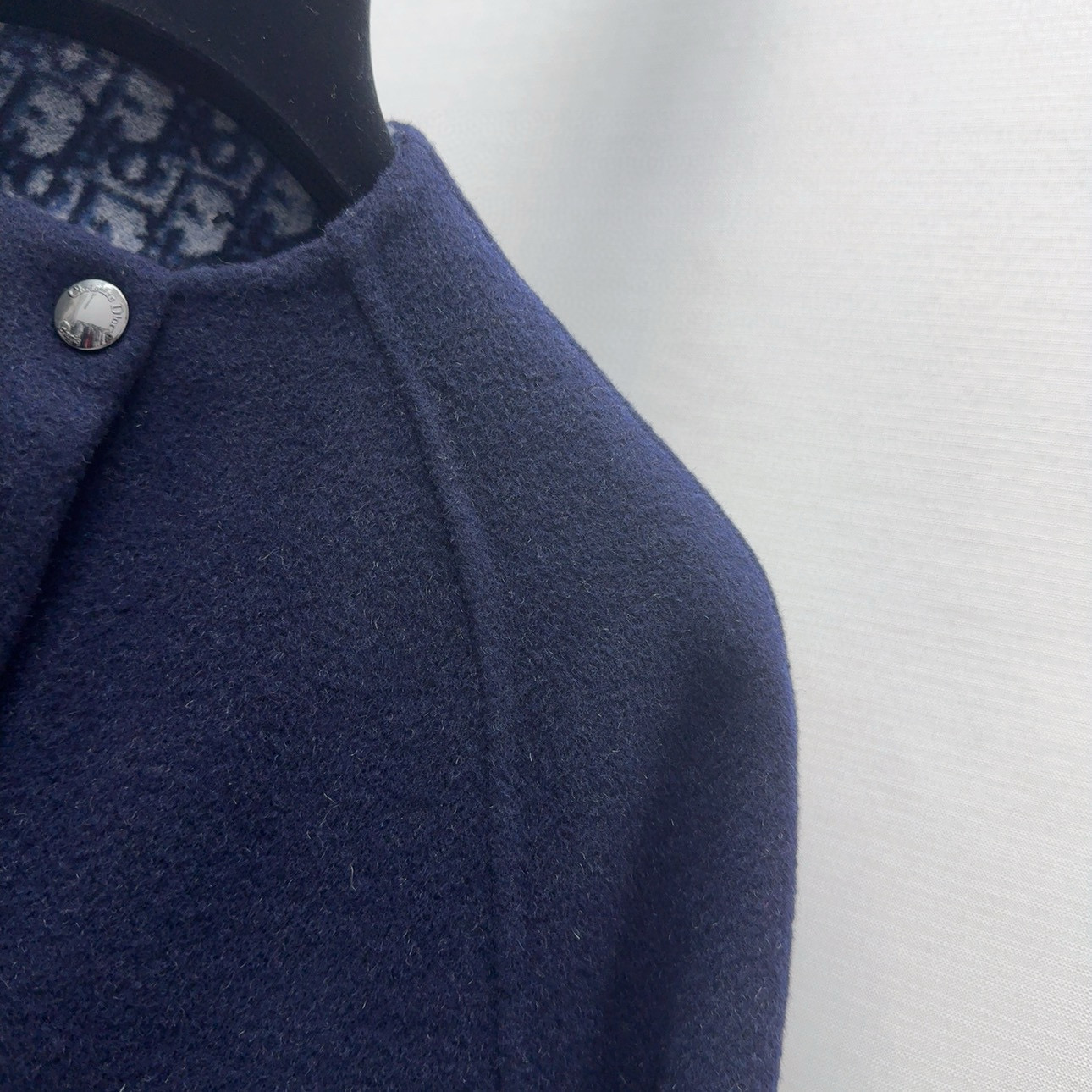 Dior Navy Blue Wool Reversible Short Jacket with Logo 4 i1754797398180 6246 0 3