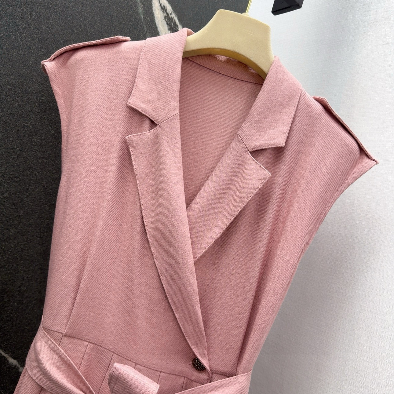 “High-Intensity Silk Dress with Embroidery and Loose Belt for Spring & Summer – Importer’s Choice” - 图片 3
