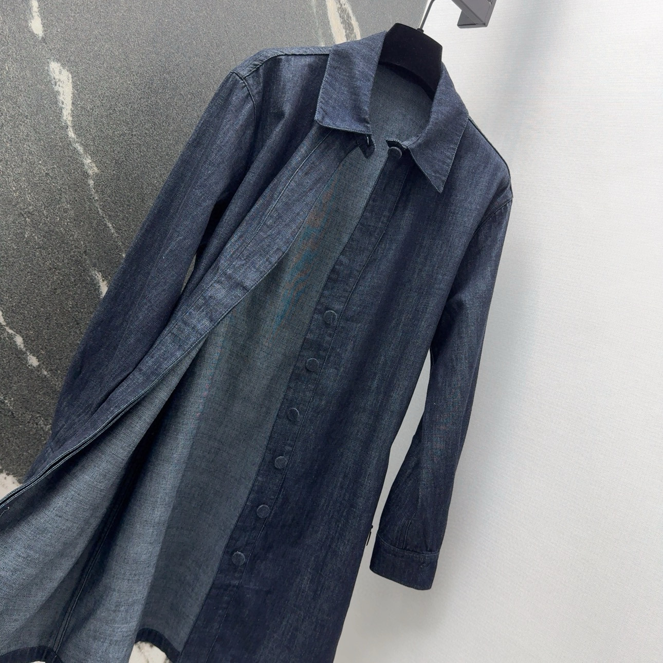 Title: “FD 25SS Women’s Clothes Collection Features Stylish Cowboy Shirt and Dresses” Summary: Original draught women’s clothes with new cowboy shirt, retro circle belts, and gold H-style - 图片 8