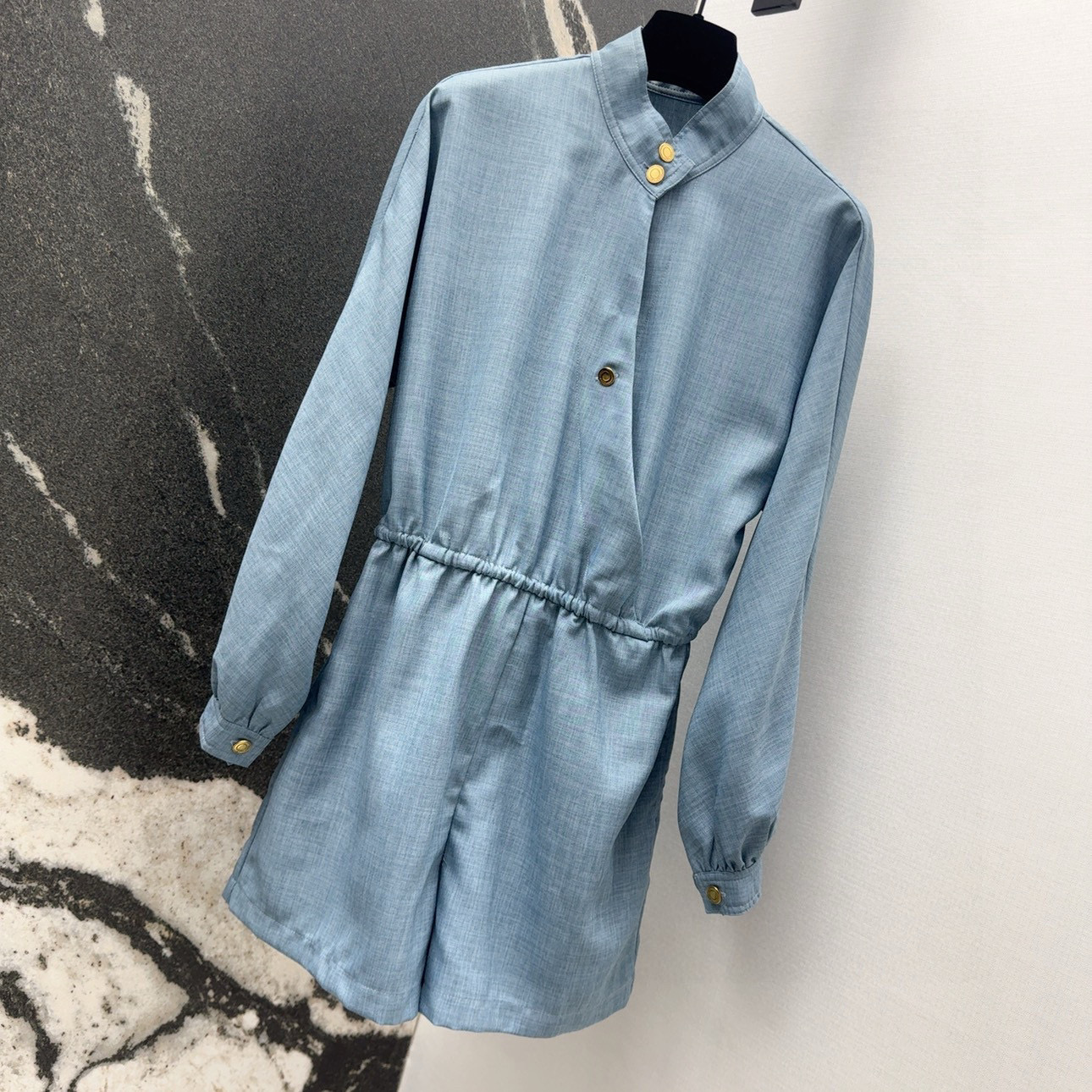 “Versatile and Stylish Southern Fahrenheit-Inspired Long-Sleeved Top for All Seasons” - 图片 2