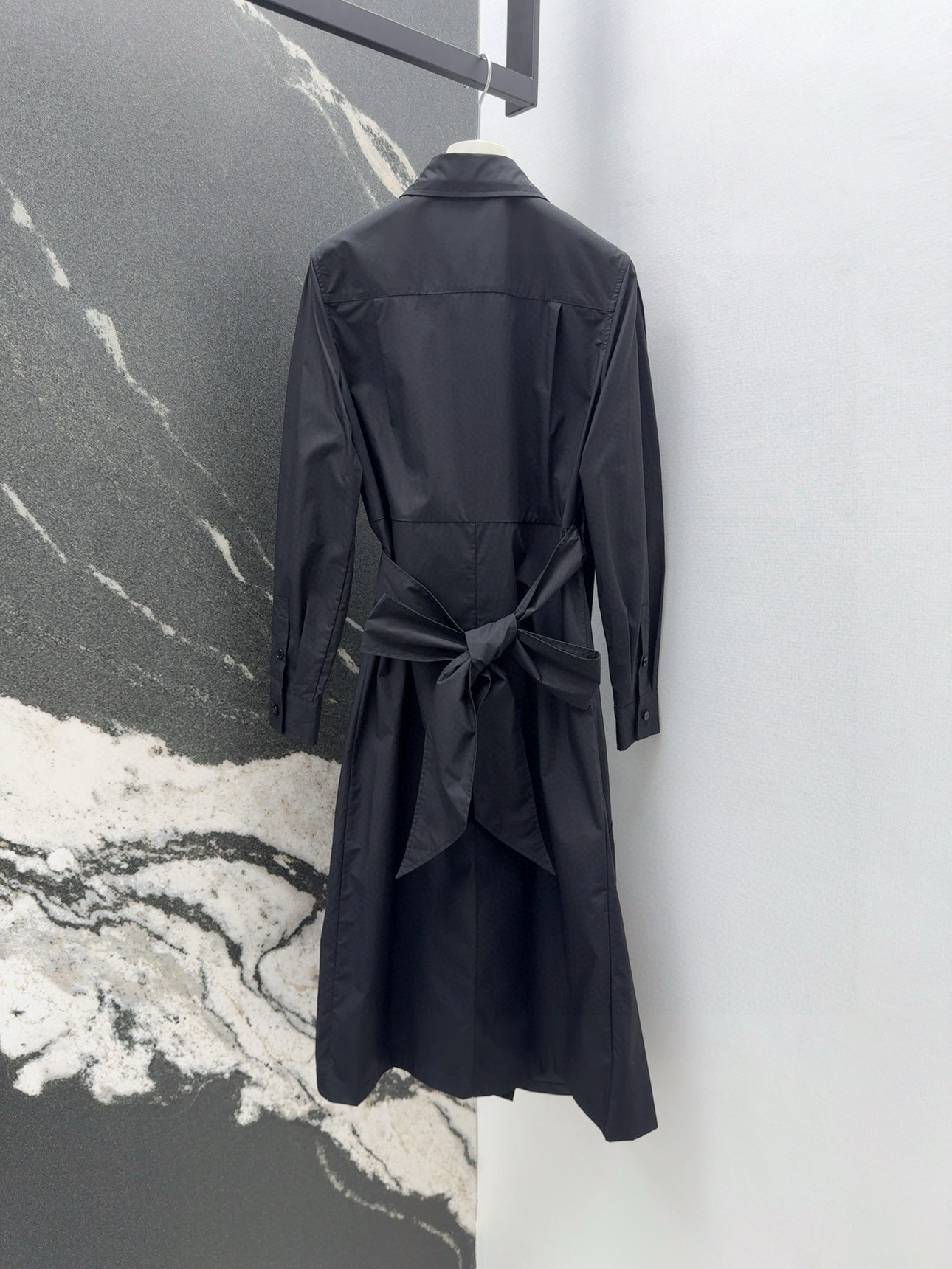 Title: Stylish One-Size-Fits-All Female Suit with Autumn Dress and Tie Summary: P672 suit includes lined dress and tie, perfect for a stylish and coordinated look. - 图片 8
