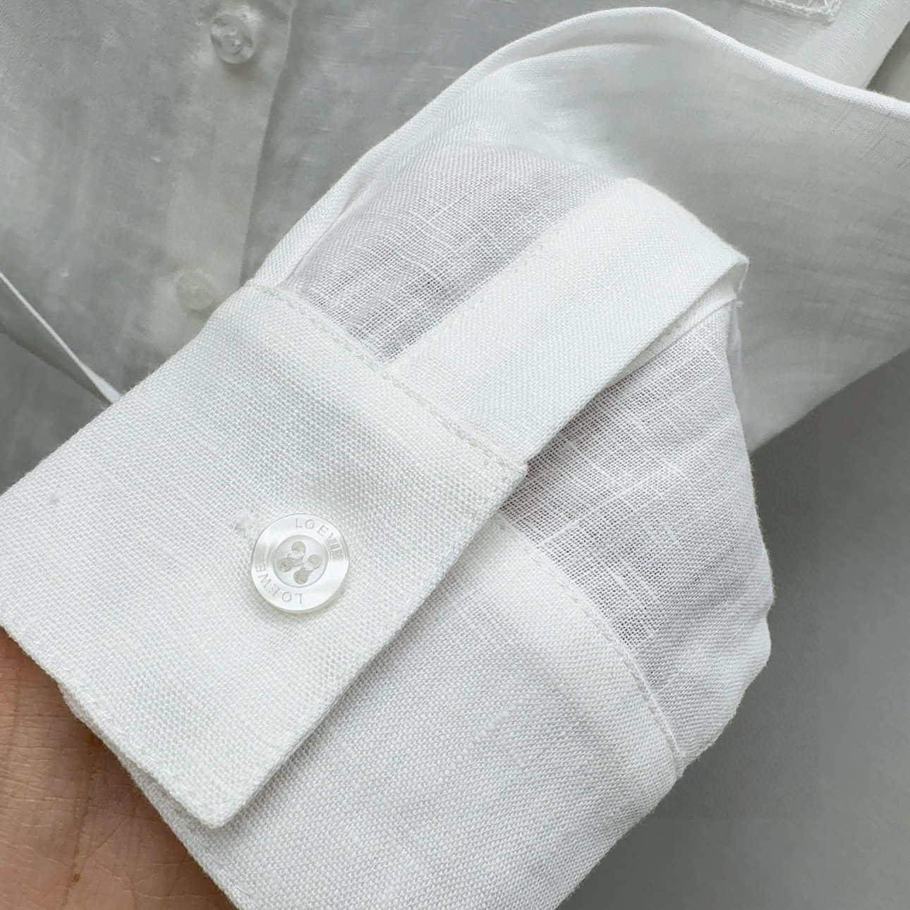 “LoE 25SS Linen Shirt: Versatile, Stylish, and Comfortable for Everyday Wear” - 图片 8