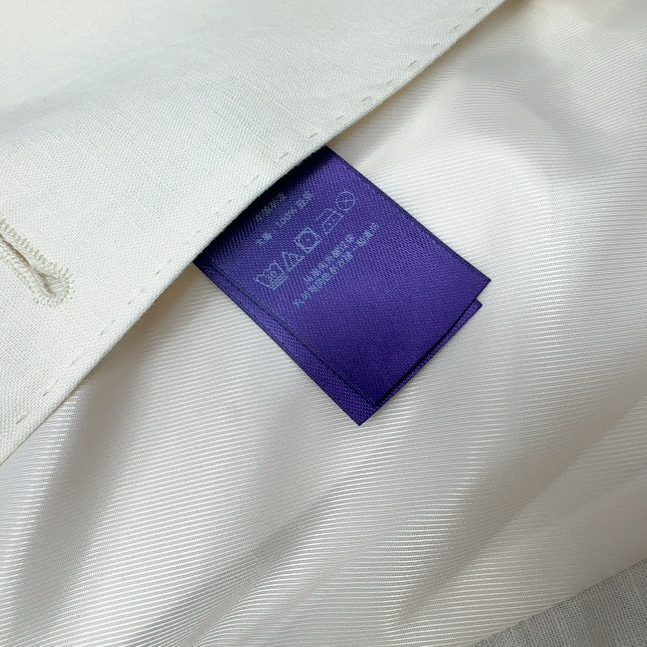 “Classic Double-Buttoned Mahjong Suit: Timeless Style for Autumn Mornings” - 图片 8