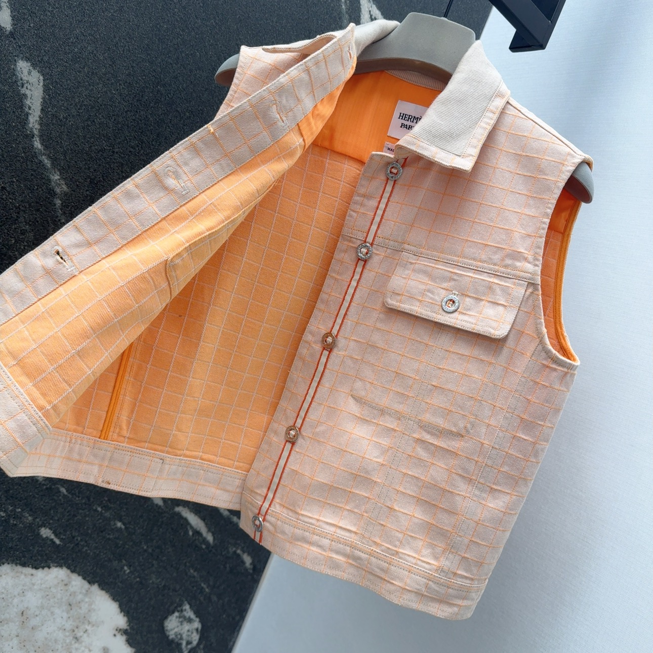 “Classic Double-Skin Pants and Jackets: Stylish and Durable Autumn Wear for a Comfortable Morning Outfit” - 图片 7