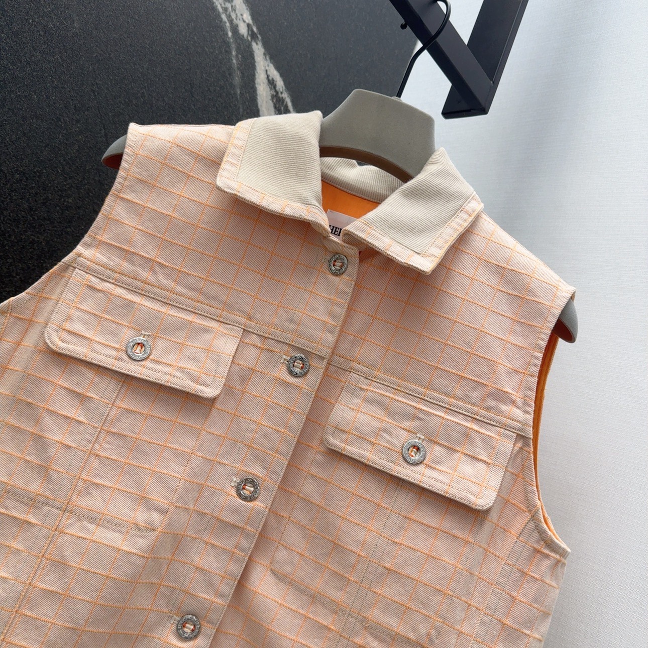 “Classic Double-Skin Pants and Jackets: Stylish and Durable Autumn Wear for a Comfortable Morning Outfit” - 图片 3