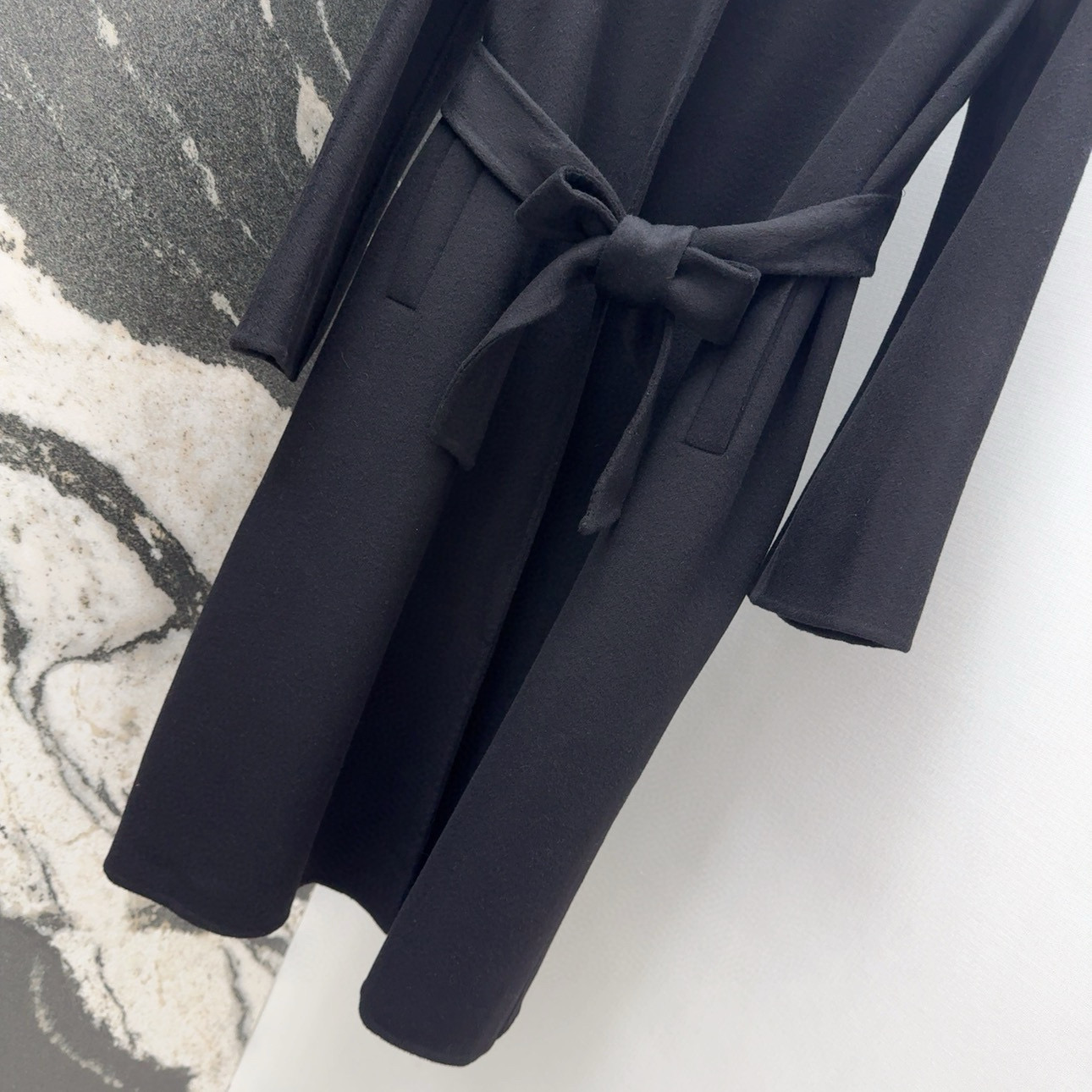 “Stylish Fall and Winter Fashion: P1968 One-Size Dress and LP 60SS Long Coat” - 图片 5