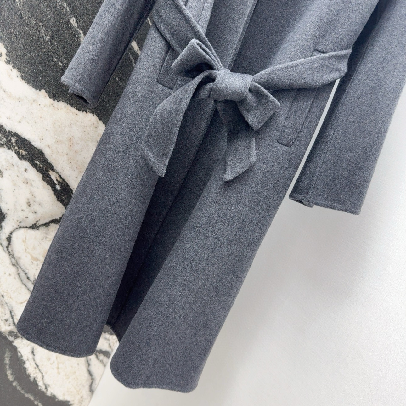 “Fall and Winter Fashion: Stylish Wool Coats for Business and Leisure by P1968 and LP 60SS” - 图片 5