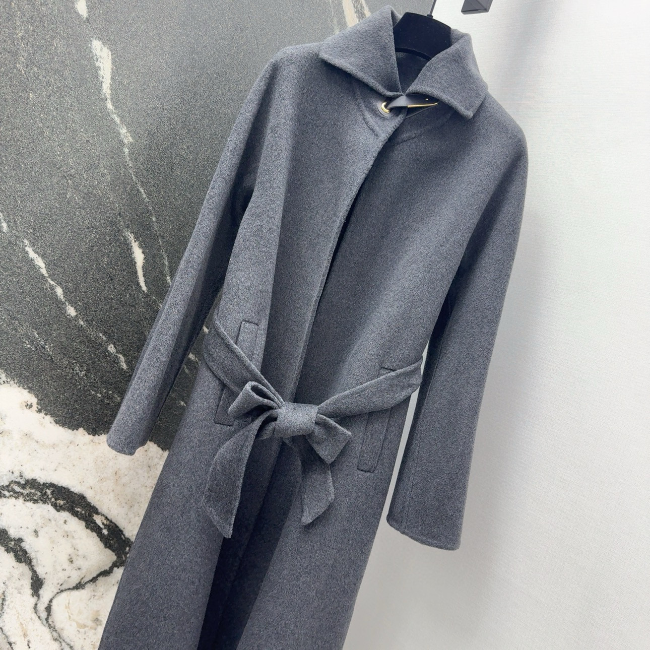 “Fall and Winter Fashion: Stylish Wool Coats for Business and Leisure by P1968 and LP 60SS” - 图片 2