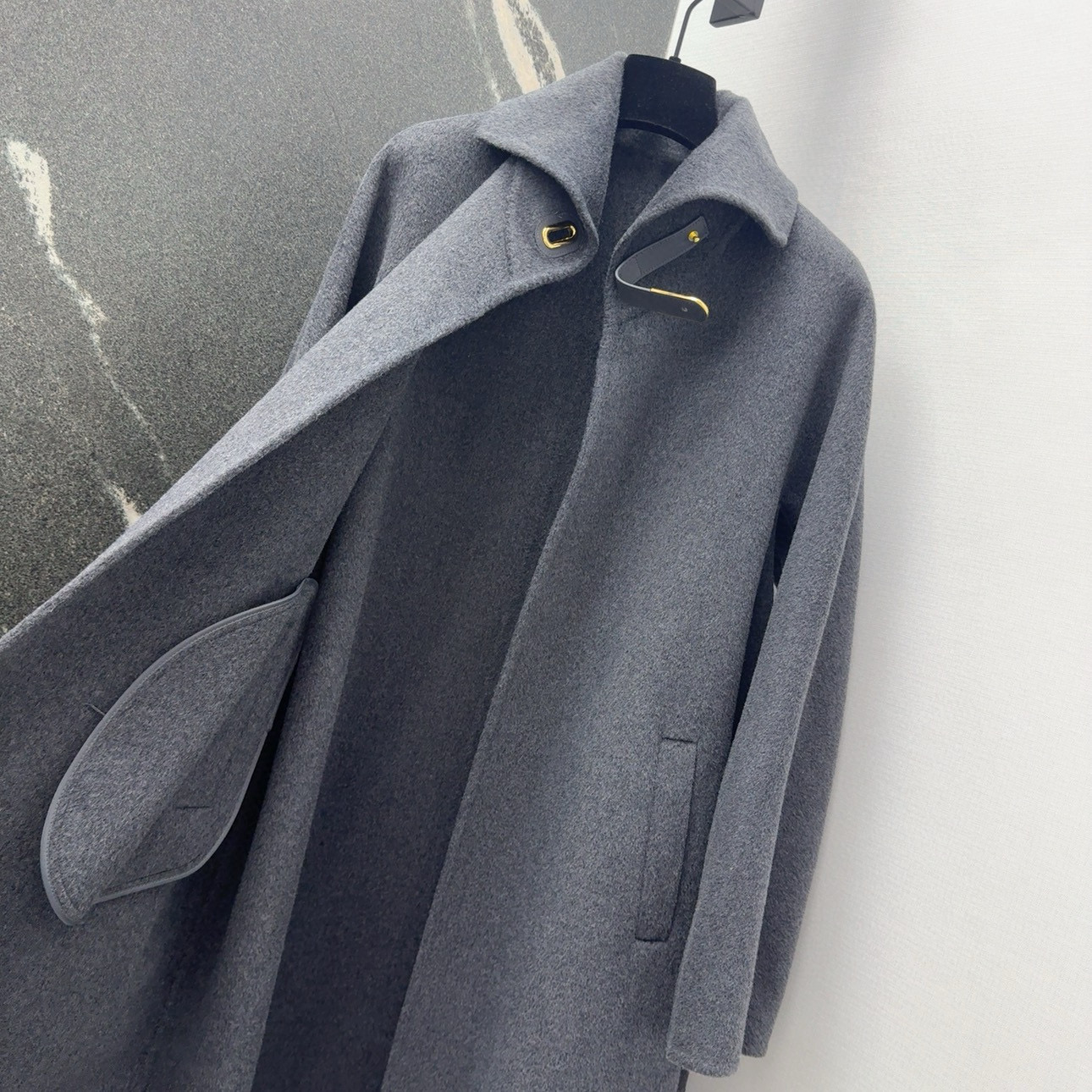 “Fall and Winter Fashion: Stylish Wool Coats for Business and Leisure by P1968 and LP 60SS” - 图片 7