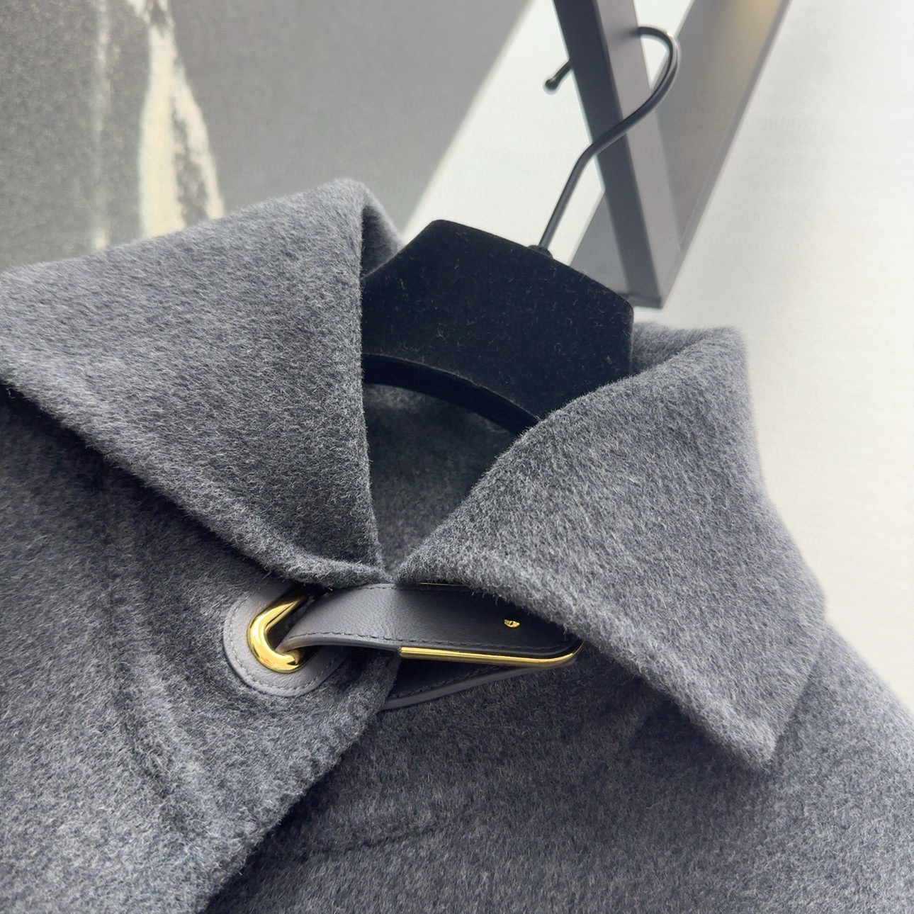 “Fall and Winter Fashion: Stylish Wool Coats for Business and Leisure by P1968 and LP 60SS” - 图片 3