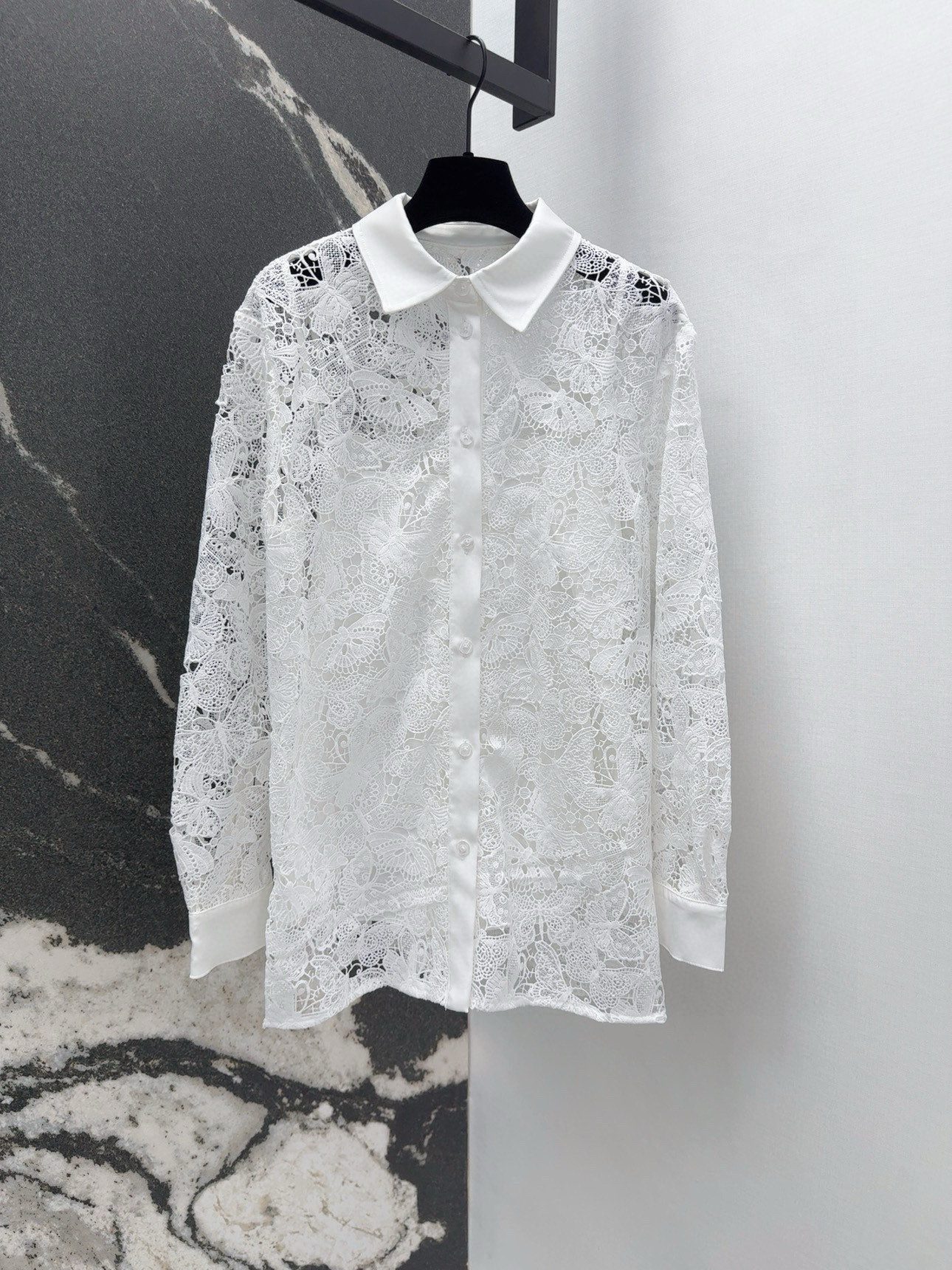 Title: P696 Original Scavenging Dress 25SS Butterfly Series Summary Summary: Elegant, romantic P696 dress with butterflies, laced shirts, and a special aroma, capturing hearts. - 图片 1