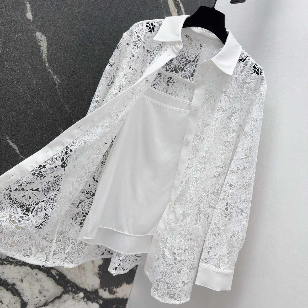 Title: P696 Original Scavenging Dress 25SS Butterfly Series Summary Summary: Elegant, romantic P696 dress with butterflies, laced shirts, and a special aroma, capturing hearts. - 图片 7