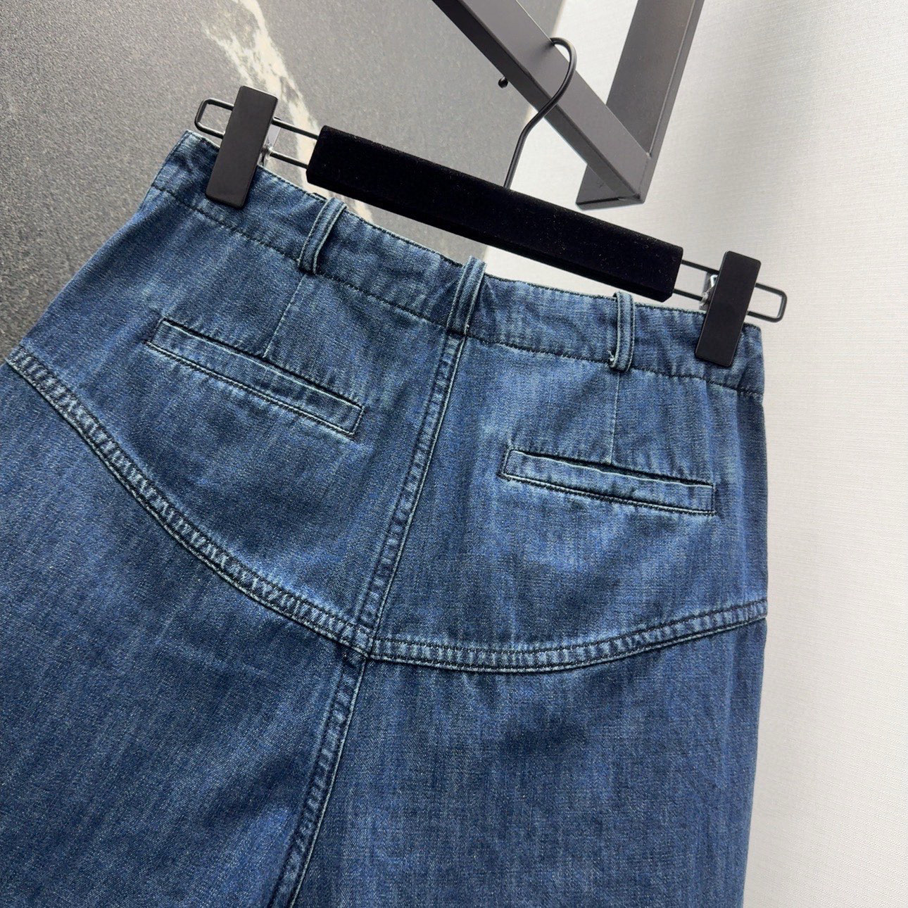 “Stylish Custom-Made Female Cowboy Shorts: Fresh Water-Washed, Quality Jeans with Retrospect Feeling and Twirl-Butts” - 图片 9