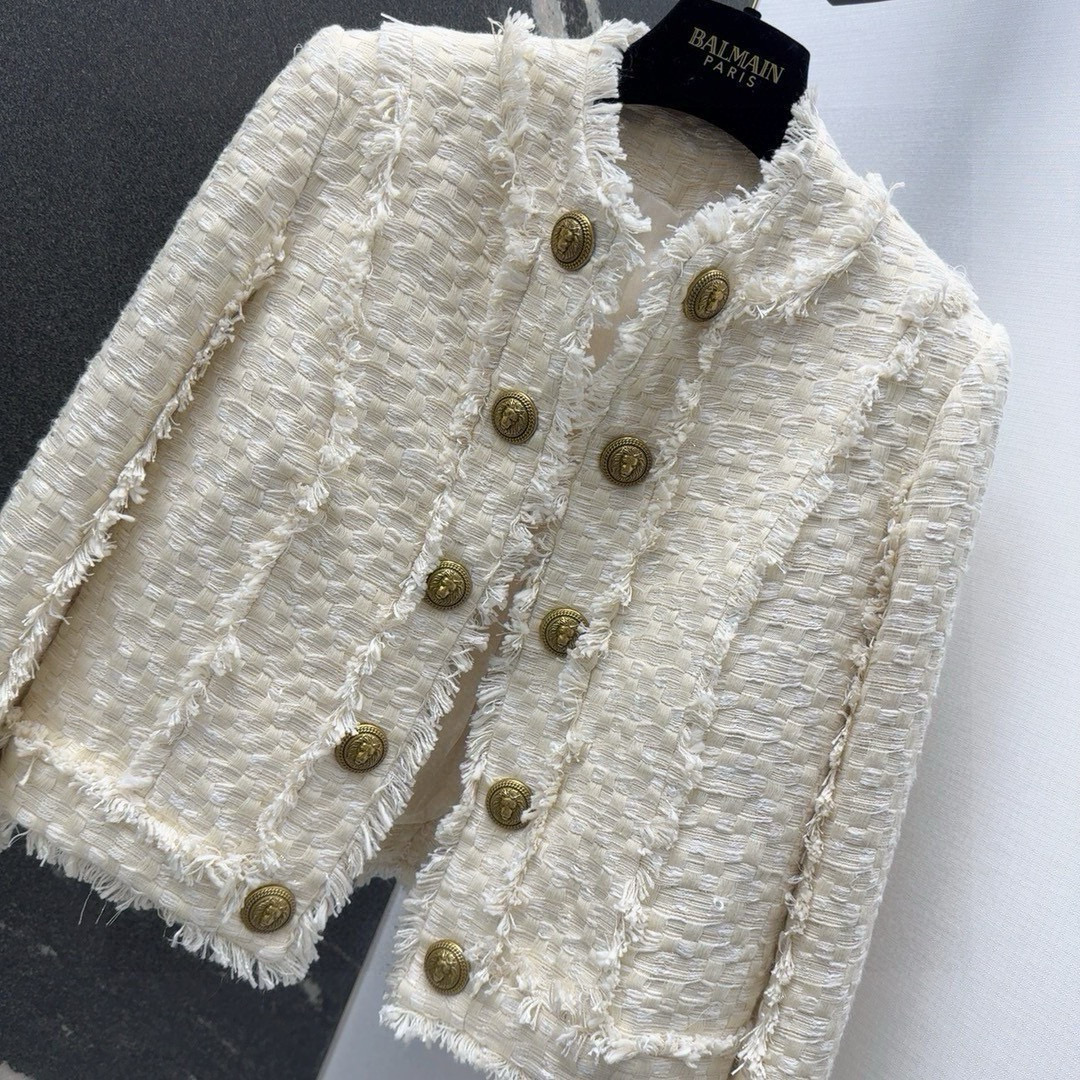 “Fall/Winter BAL 24SS Female Suit with Double-Button Knitting, SML Size. High-quality, hardcore design.” - 图片 2