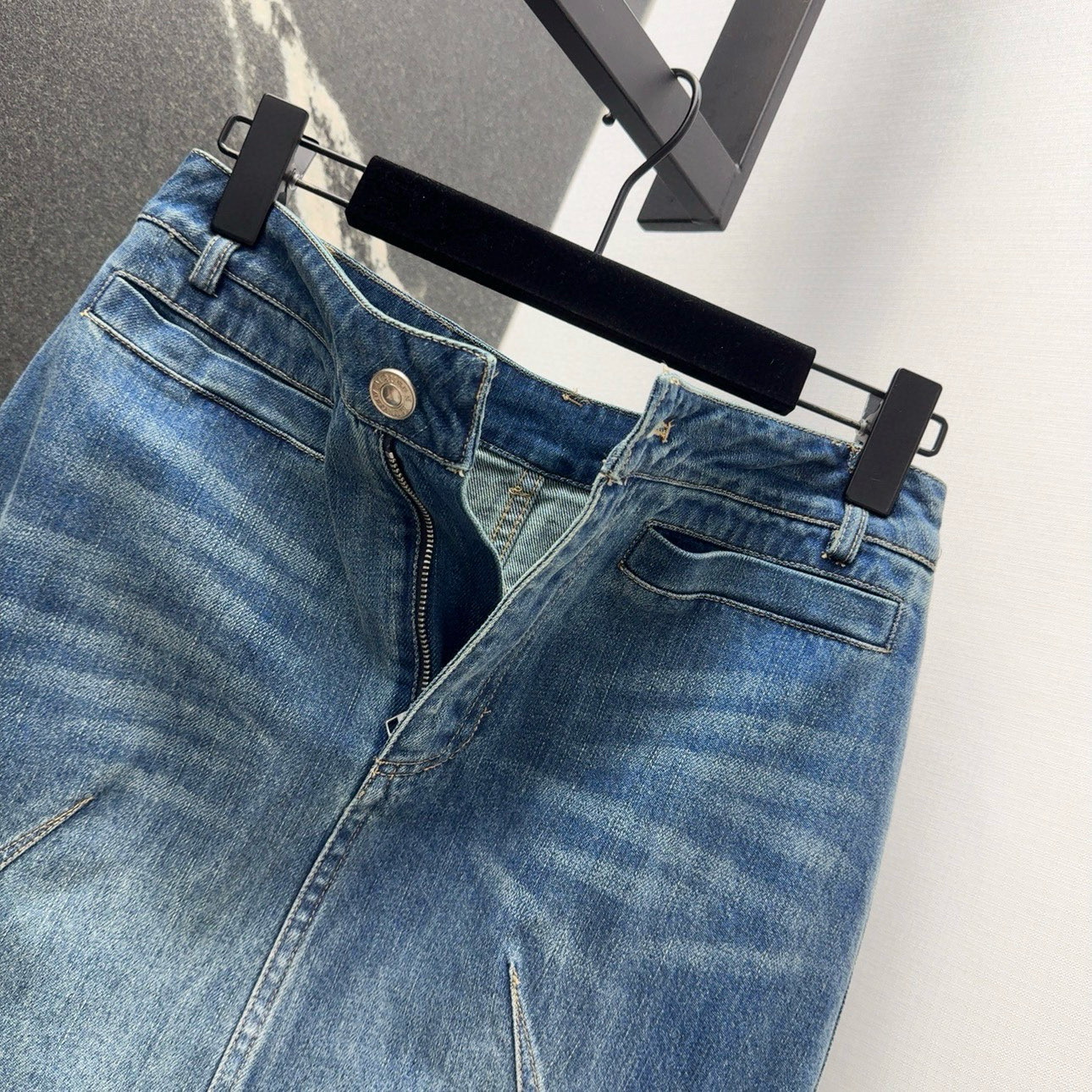Title: Retro Cowfish Half-Dress with Unique Details – P648 Scavenging Dress Summary: High-butt-ass hips dress with blue-stone-washed cowboy face, stylish and self-t - 图片 6