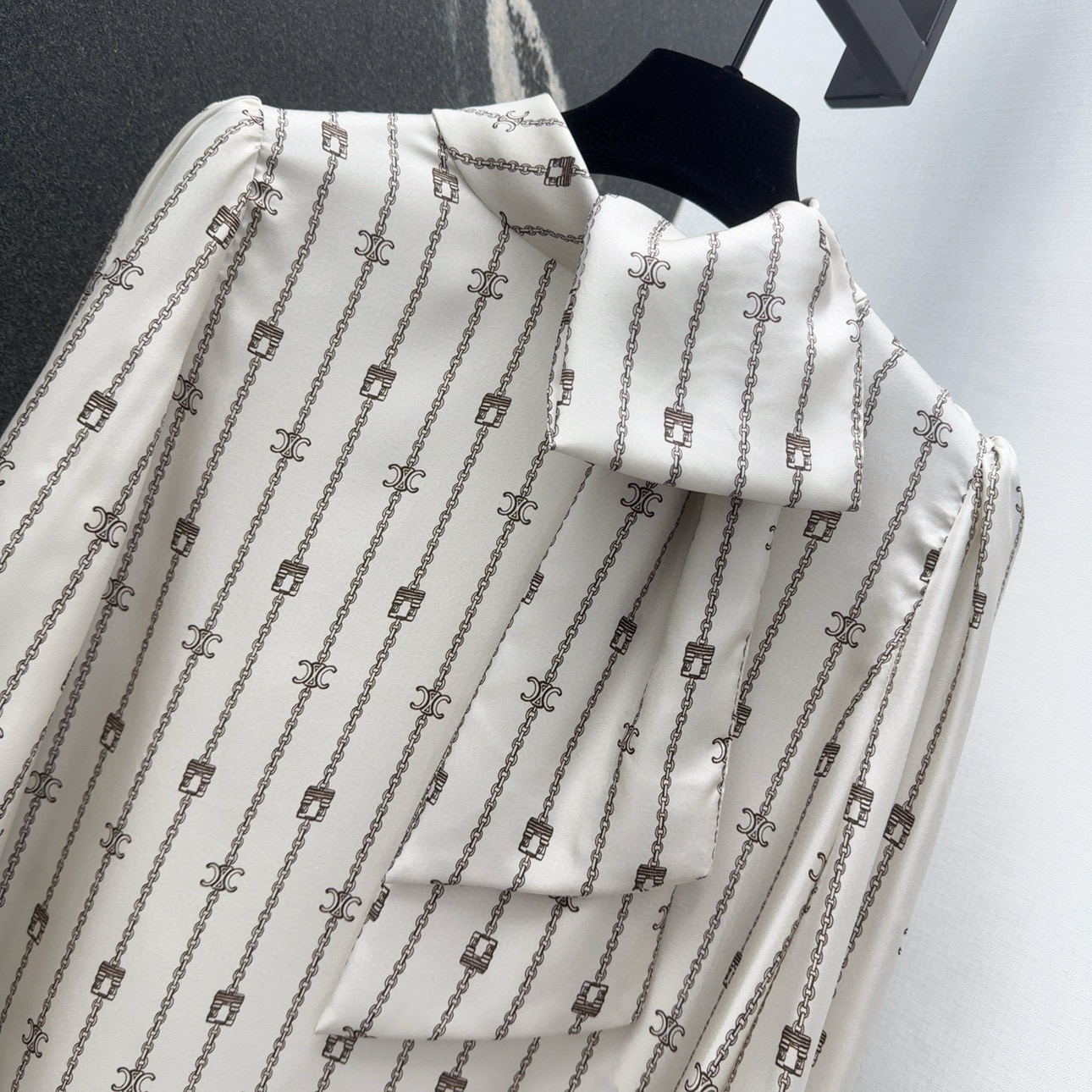 Title: Original Spectrum Women’s Clothes – Silk Collection Summary: Elegant, romantic, and glamorous silk clothes in various styles and sizes. - 图片 3