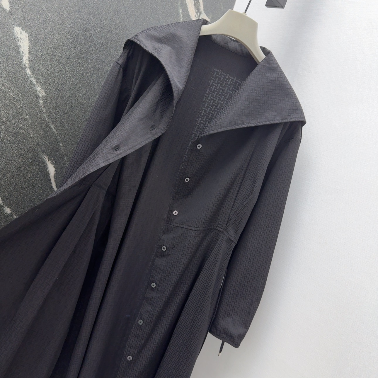 “Autumn Women’s Clothes: Wind-Tie Dress with Cuff Cuffs for Handling Atmospheric Pressure – 25SS Fashion” - 图片 8