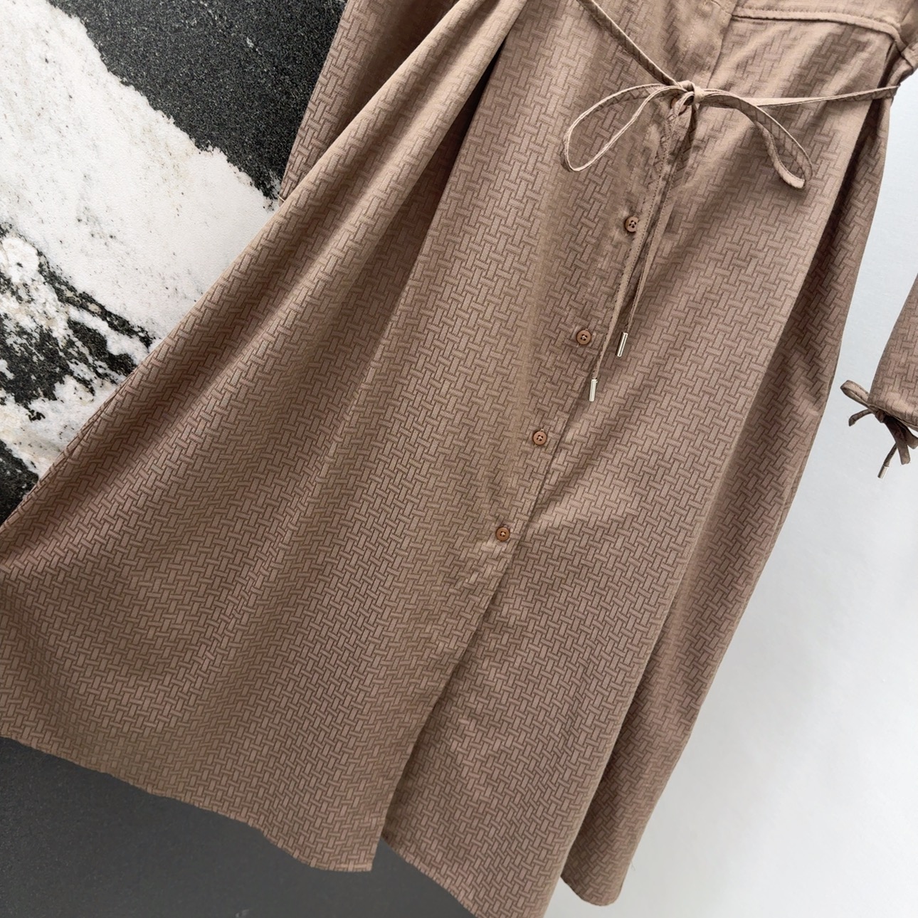 “Fall New H-Winded Women’s Clothing with Precision Design for Positioning and Pressure Treatment” - 图片 6