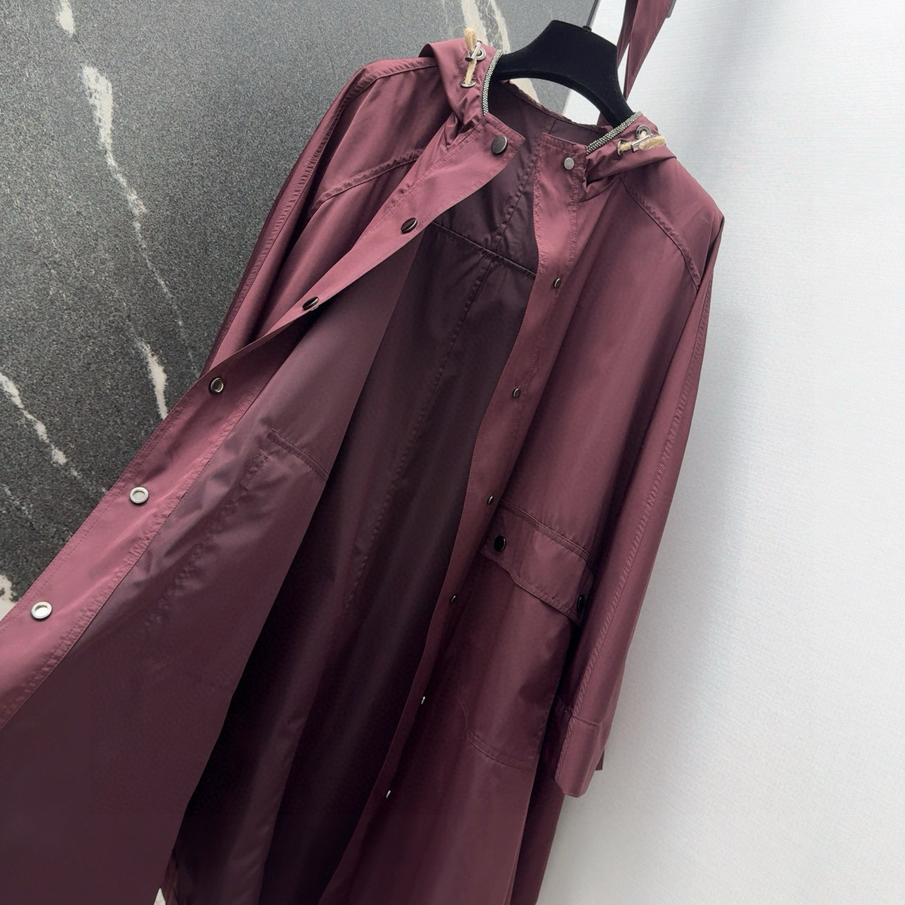 “Autumn Fresh Squawk Dress Collection: Inclusive Styles with Custom Waterproof Technology” - 图片 8