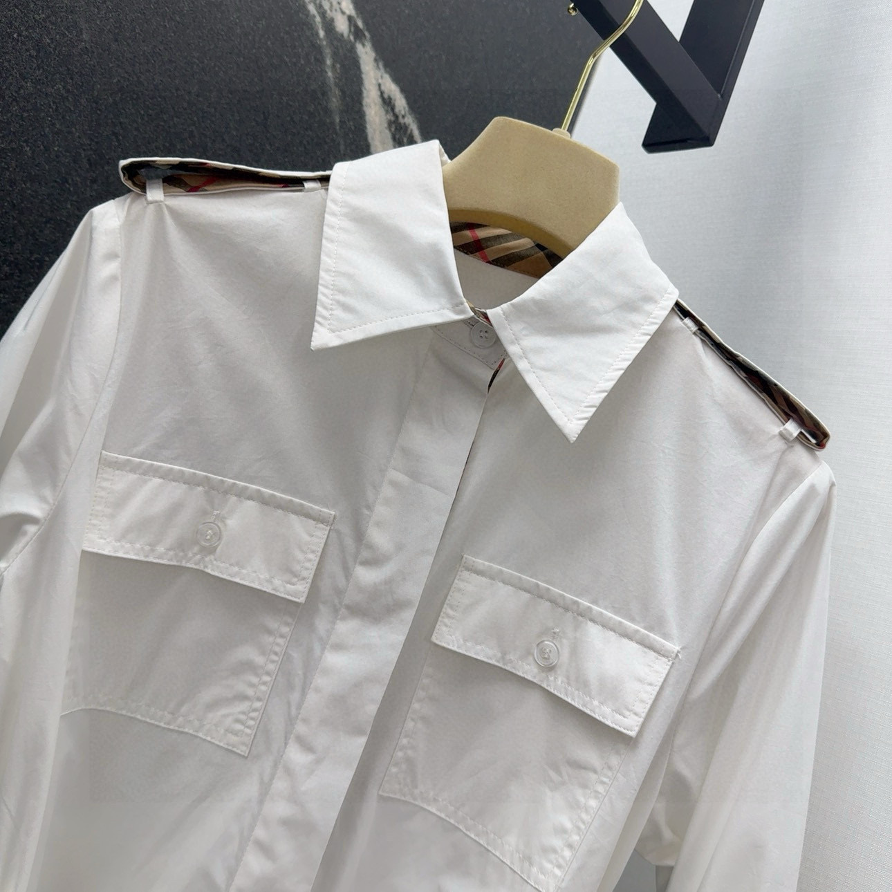 Luxurious Stylish Female Workwear: Spring & Summer Collection with Classic Designs and High-Quality Materials - 图片 4
