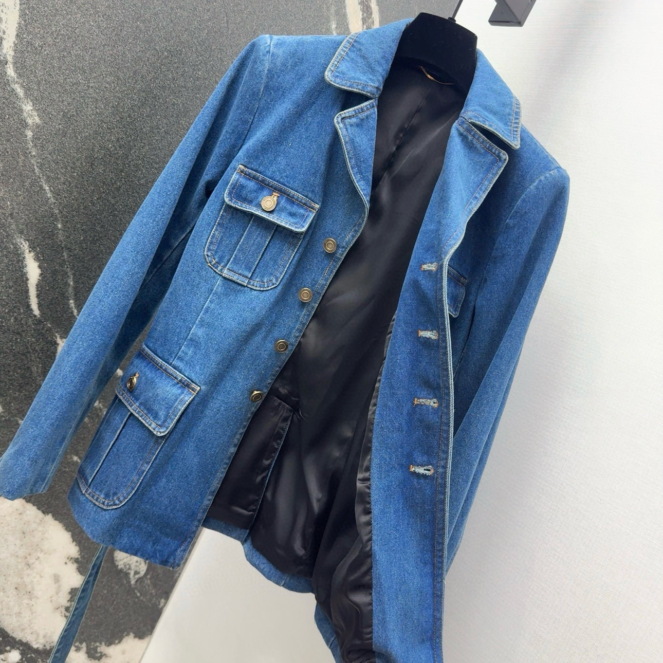 Title: Fashion Outfit: SLP Dress, Cowboy Jacket, Four-Port Bag, Custom Jeans, and Belt. - 图片 7