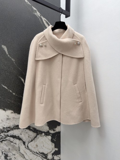 Elegant Wool Cape Coat with Pearl Buttons - Timeless Style for Fall/Winter 1 Elegant Wool Cape Coat with Pearl Buttons - Timeless Style for Fall/Winter