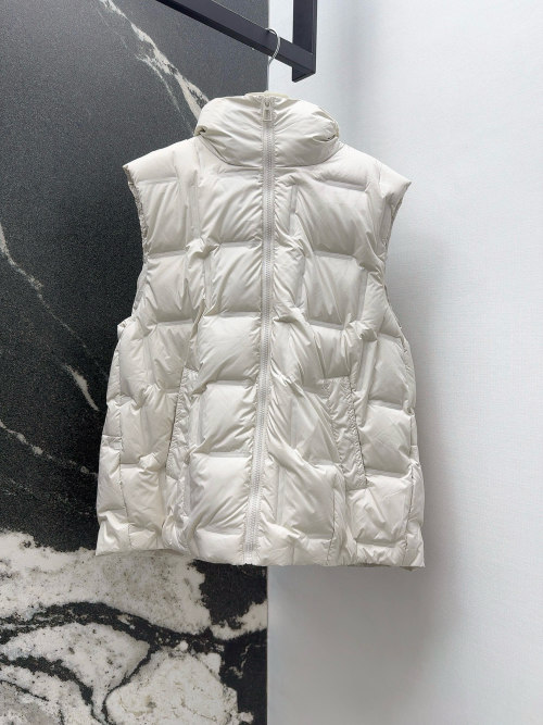 Detachable Hooded Padded Vest Lightweight Quilted White Duck Down Sleeveless Jacket 1 Detachable Hooded Padded Vest Lightweight Quilted White Duck Down Sleeveless Jacket