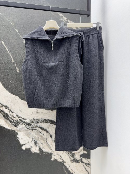 Wool Knit Set, Sleeveless Sweater Vest & Straight Leg Pants - Gray 1 Wool Knit Set, Sleeveless Sweater Vest & Straight Leg Pants - Gray