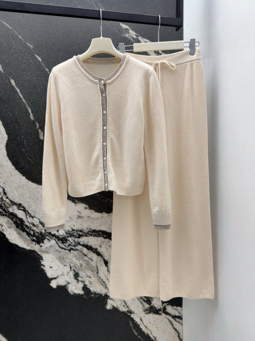 Minimalist Wool Knit Cardigan with Straight Leg Pants Set - Elegant & Comfortable 1 Minimalist Wool Knit Cardigan with Straight Leg Pants Set - Elegant & Comfortable