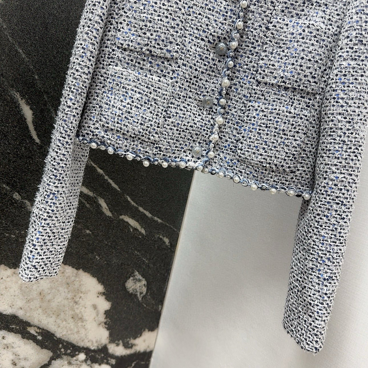 Elegant Tweed Jacket with Pearl Accents - Classic Style, Modern Chic 6 i1761019085922 8895 0 5