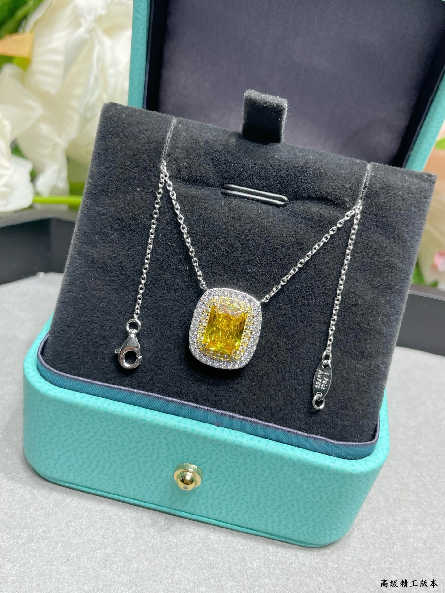 Chanel Haute Joaillerie Fine Jewelry Earrings Necklace Ring Ref.11153B60 3