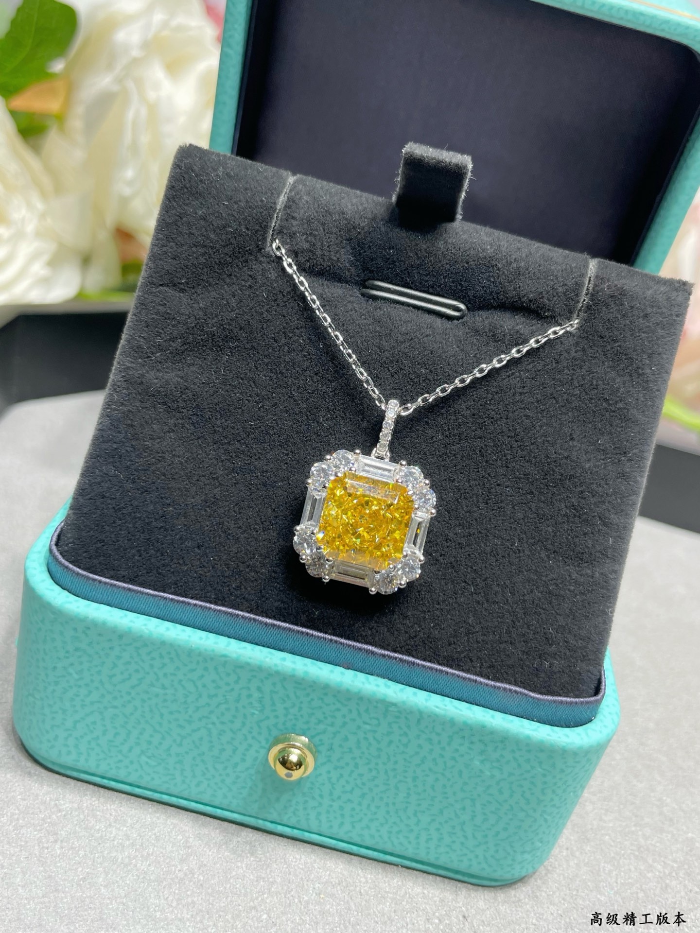 Chanel Haute Joaillerie Fine Jewelry Earrings Necklace Ring Ref 2