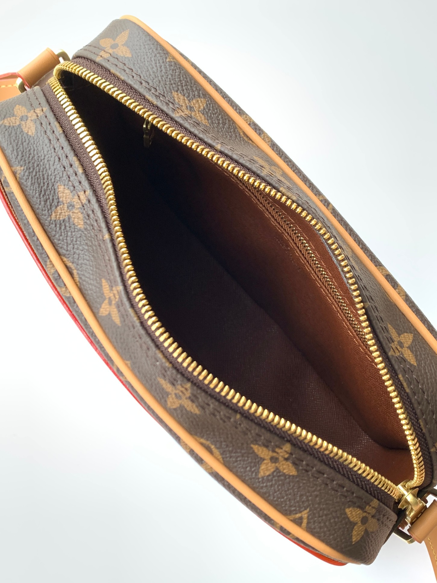 【海原外‬单 独实家‬拍】M51276老花小号 Vintage中古相机包系列 斜挎包，男女通用，经典的M