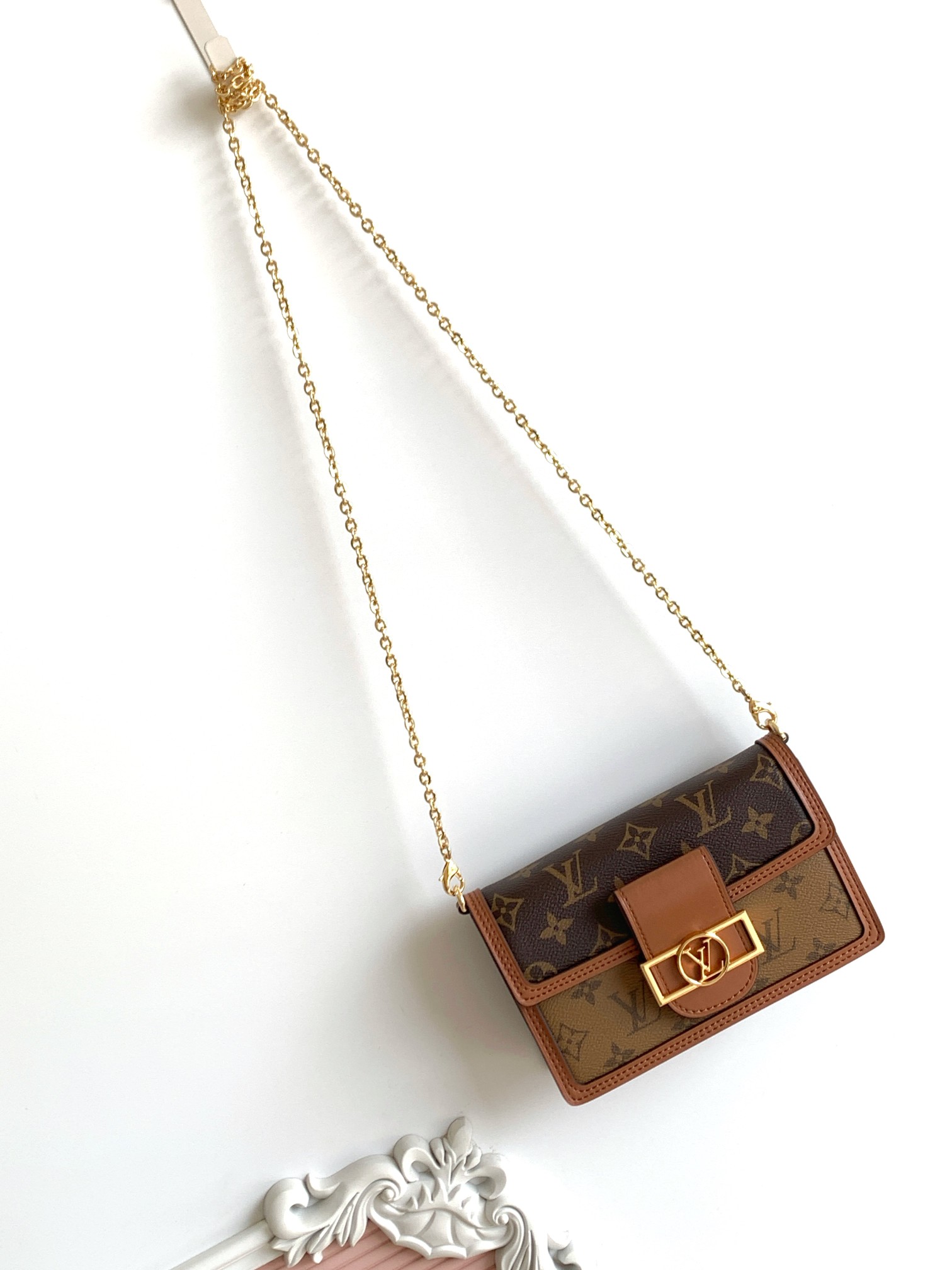 Tamaño mini M68746 18,5 x 12,0 x 5,0 cm (largo x alto x ancho)