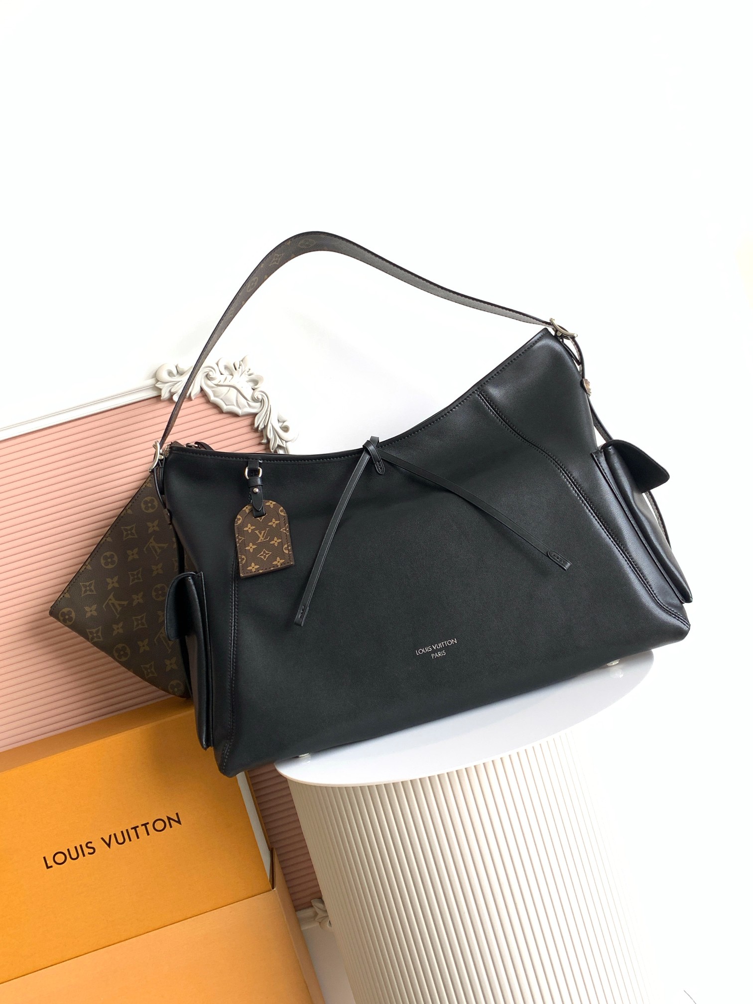 P680 N.º de modelo: M15175 Bolso CARRY ALL TRAVEL BAG Imagen del sitio web oficial Cuero de vaca importado original de …