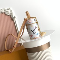 【动态163c01芯片 顶级原单加强版】M13662白彩 本款 Vanity Pouch 手袋出自路易威 【动态163c01芯片 顶级原单加强版】M13662白彩 本款 Vanity Pouch 手袋出自路易威