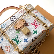 【动态163c01芯片 顶级原单加强版】M13662白彩 本款 Vanity Pouch 手袋出自路易威 【动态163c01芯片 顶级原单加强版】M13662白彩 本款 Vanity Pouch 手袋出自路易威