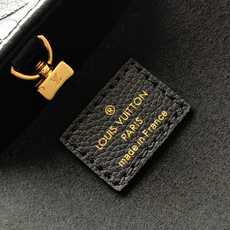 P M46993黑色 163芯片 顶级原单本款 OnTheGo BB 手袋为 Monogram Emp P M46993黑色 163芯片 顶级原单本款 OnTheGo BB 手袋为 Monogram Emp
