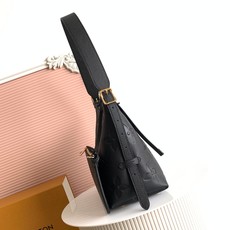 P顶级原单M46288黑 CarryAll 小号手袋取材 Mono gram Empreinte 压纹皮 P顶级原单M46288黑 CarryAll 小号手袋取材 Mono gram Empreinte 压纹皮