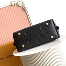 P顶级原单M46288黑 CarryAll 小号手袋取材 Mono gram Empreinte 压纹皮 P顶级原单M46288黑 CarryAll 小号手袋取材 Mono gram Empreinte 压纹皮