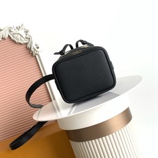 P动态芯片 M46291黑丝印 顶级原单 本款 Nano Noé 手袋为 Monogram Empre P动态芯片 M46291黑丝印 顶级原单 本款 Nano Noé 手袋为 Monogram Empre