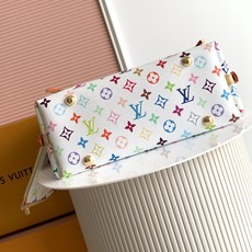 顶级原单,变码芯片M13661本款 CarryAll 小号手袋出自路易威登 x 村上隆再版系列,为 Mo 顶级原单,变码芯片M13661本款 CarryAll 小号手袋出自路易威登 x 村上隆再版系列,为 Mo