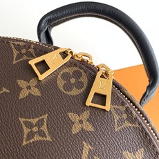 【动态芯片】M44874老花中号 顶级原单【独家背景实拍】本款 Palm Springs 中号双肩包为实 【动态芯片】M44874老花中号 顶级原单【独家背景实拍】本款 Palm Springs 中号双肩包为实
