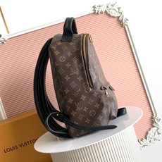 【动态芯片】M44874老花中号 顶级原单【独家背景实拍】本款 Palm Springs 中号双肩包为实 【动态芯片】M44874老花中号 顶级原单【独家背景实拍】本款 Palm Springs 中号双肩包为实