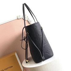 【动态163c01芯片】M45685黑压花 顶级原单【独家背景实拍】本款 Neverfull 中号手袋取 【动态163c01芯片】M45685黑压花 顶级原单【独家背景实拍】本款 Neverfull 中号手袋取