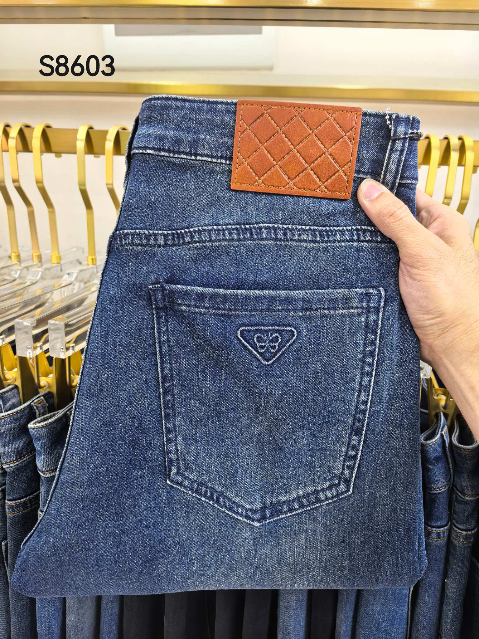 NO:127264,New spring and summer style (new for summer); elastic high-end high-quality Xinjiang cotton fabric, soft and comfortable [hair][hair][seduction][seduction][seduction] Model number S8603 30-38, slightly collapsed,,alexander wang19860909春夏新款（new for summer)；弹力高端优质新疆棉面料,柔软舒适[發][發][勾引][勾引] 款号S8603 码数30-38 版型微垮,,alexander wang,Men's clothing