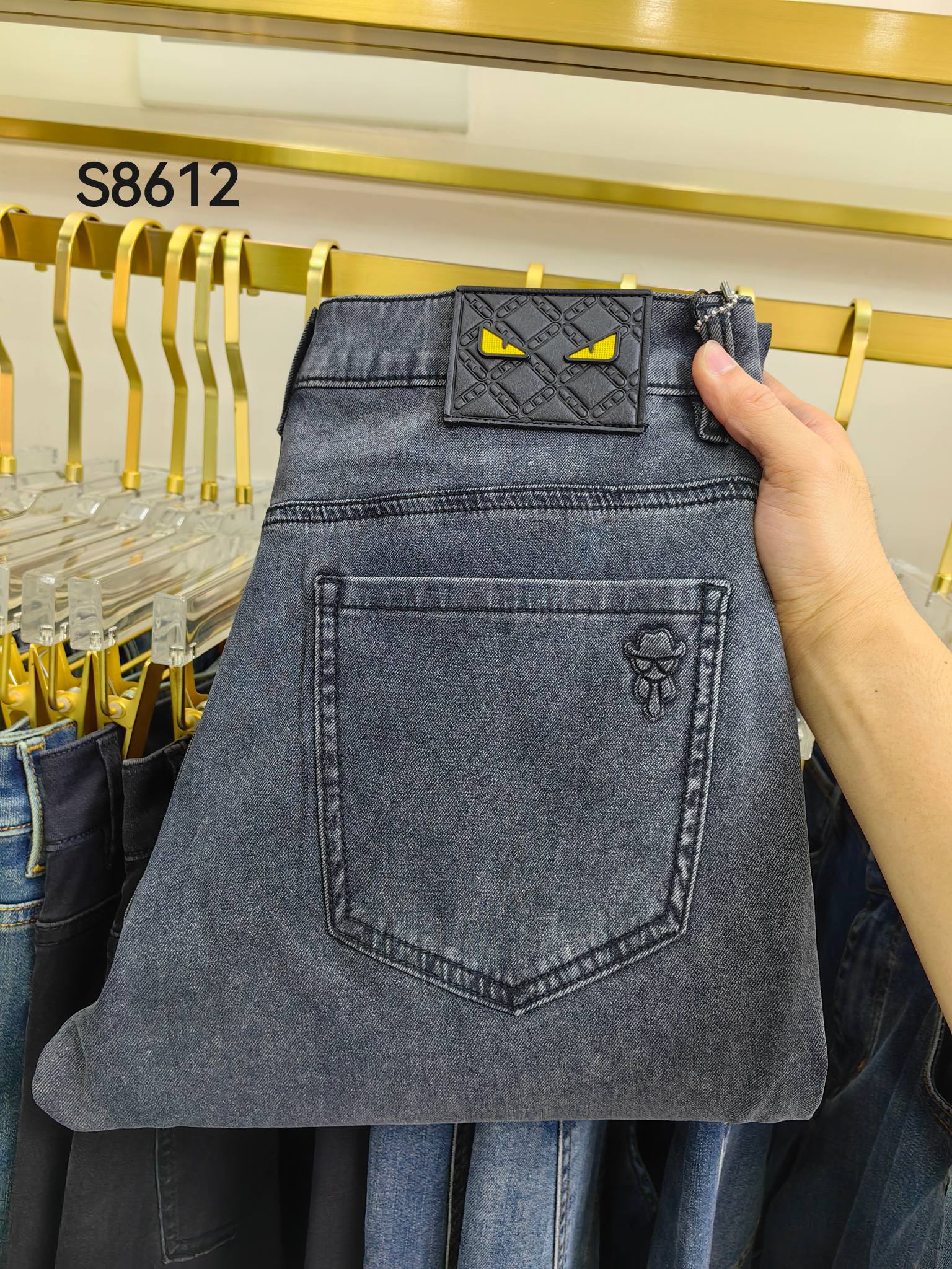 NO:127272,New for summer (new for summer); elastic cotton fabric, soft and comfortable [hair][hair][celebration][fireworks][fireworks][fireworks][fireworks][fireworks][fireworks]. S8612. 30-38. The style is slightly collapsed.,alexander wang19860909春夏新款（new for summer)；弹力精棉面料,柔软舒适[發][發][庆祝][庆祝][烟花][烟花] 款号S8612 码数30-38 版型微垮,,alexander wang,Men's clothing