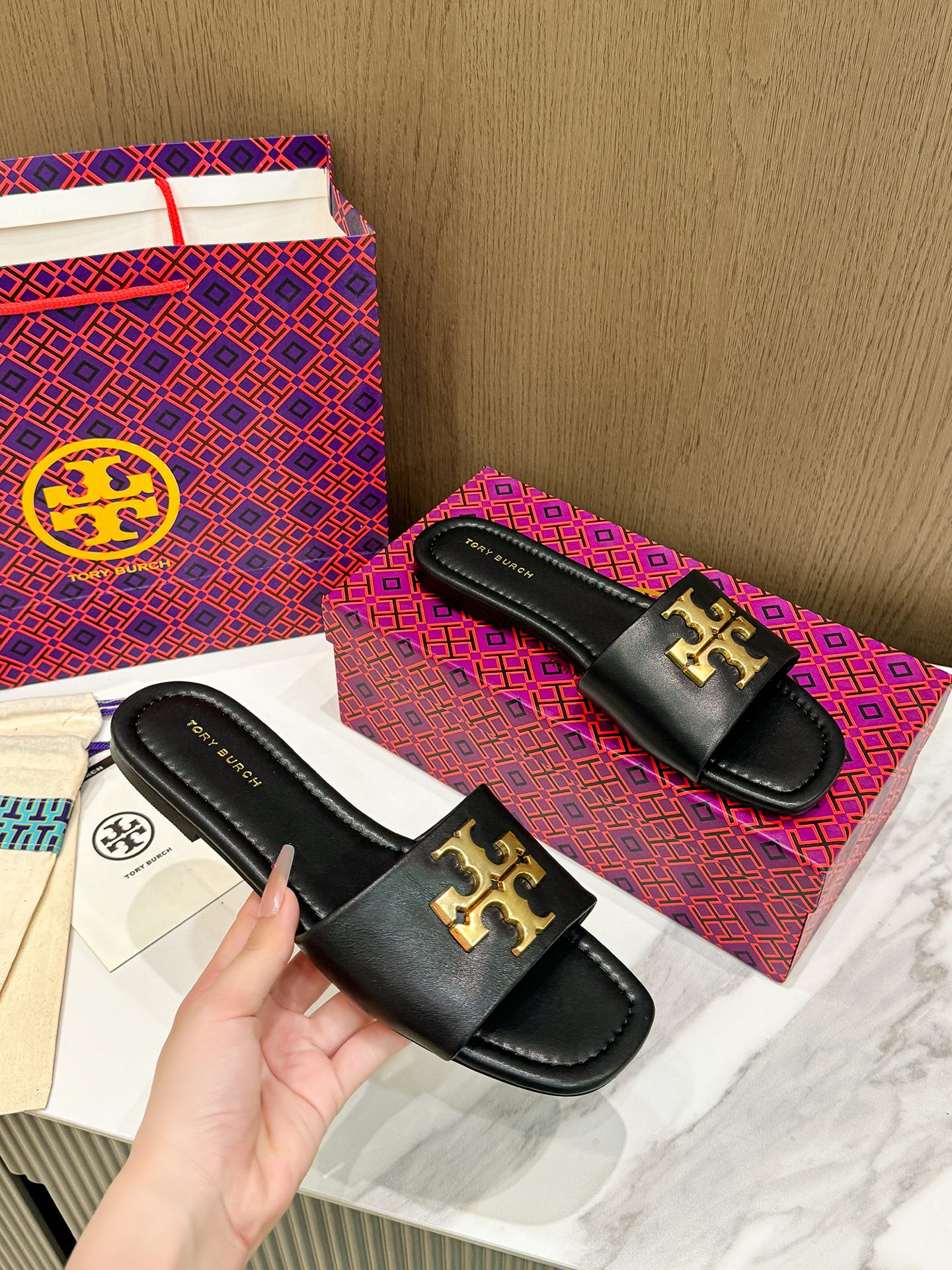Tory Burch Flat-Bed Slippers: Trade Orders, Quality Materials, Cozy Comfort, Packaging Option - 图片 1
