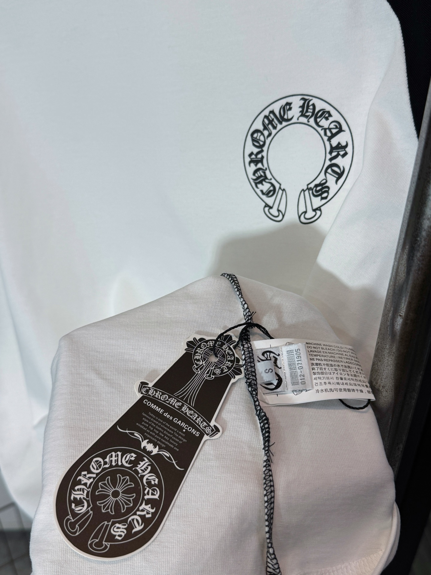 Chrome Hearts Camiseta de Manga Larga con Diseño en Contraste 7 i1756648431931 4172 0 6